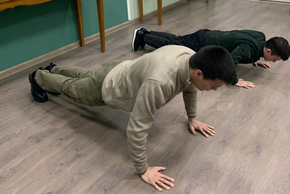 А ну-ка, девушки и парни! А ну-ка, девушки и парни!