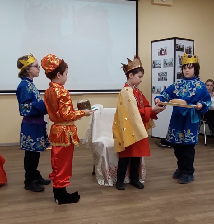 После премьеры спектакля 'Царевна-лягушка' После премьеры спектакля 'Царевна-лягушка'