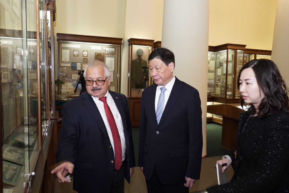 Mayor of Shanghai Ying Yong visited Kazan Federal University