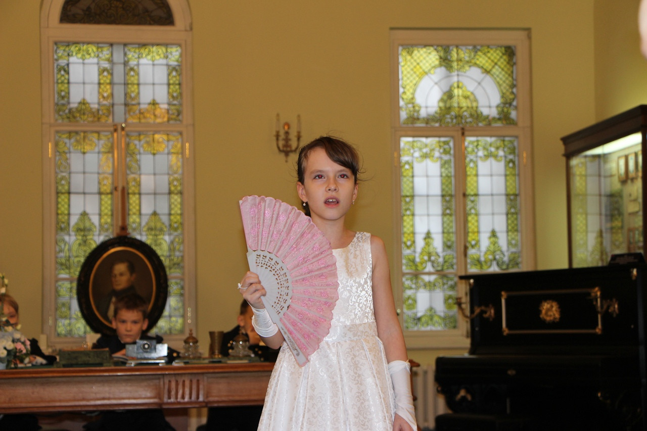 Детский театр 'Радуга' показал спектакль в Музее истории КФУ Детский театр 'Радуга' показал спектакль в Музее истории КФУ