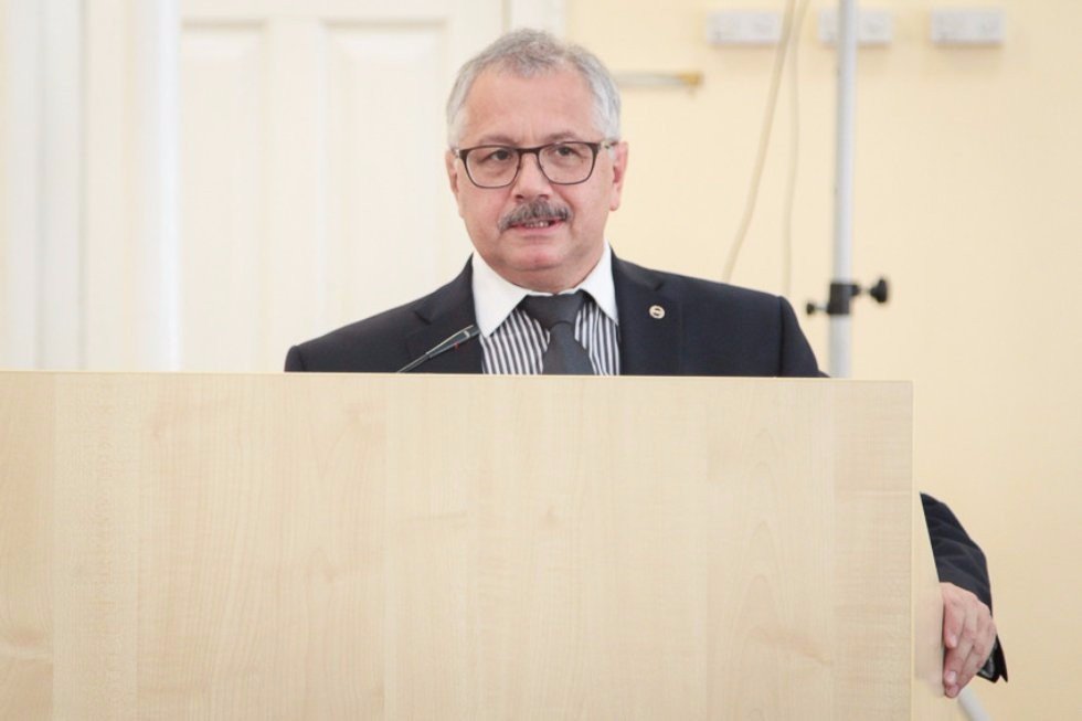 Experts Gather to Discuss Eurasian Economies