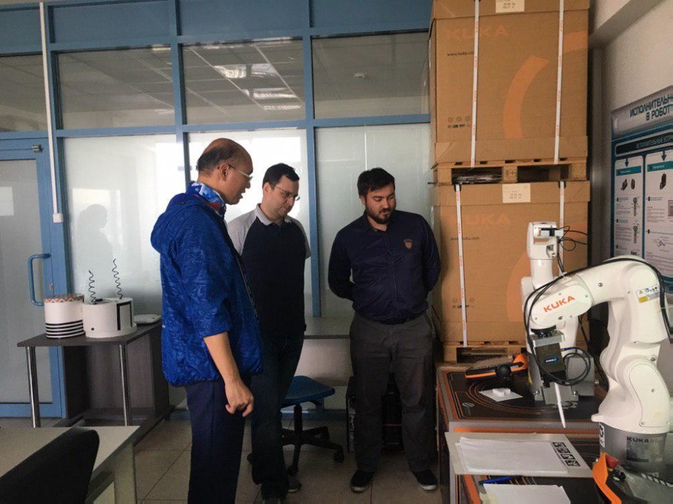 A Taiwanese professor visited the Laboratory of Intelligent Robotic Systems ,International collaboration, robotics, intelligent robotics, Laboratory of Intelligent Robotic Systems, LIRS, ITIS, the Higher Institute of ITIS