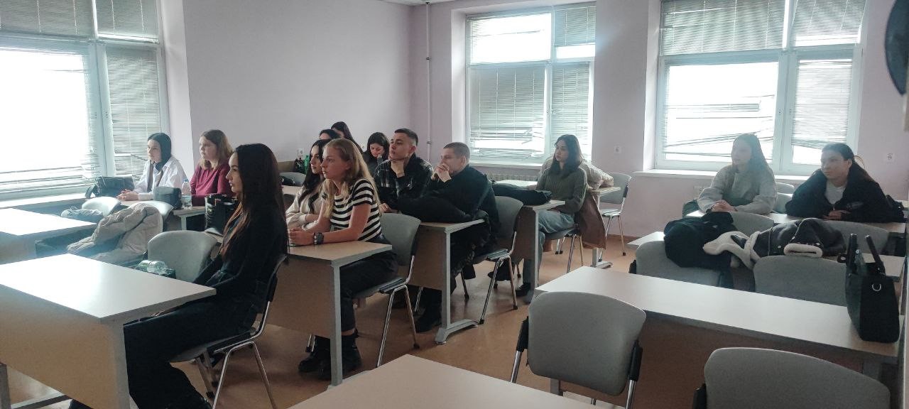 16 и 17 апреля преподаватели кафедры провели кураторские часы приуроченные к празднованию 80-й годовщины Победы в Великой отечественной войне 16 и 17 апреля преподаватели кафедры провели кураторские часы приуроченные к празднованию 80-й годовщины Победы в Великой отечественной войне