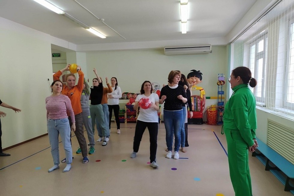 'Школа мяча' для инструкторов по физической культуре ДОО в рамках курсов повышения квалификации 'Школа мяча' для инструкторов по физической культуре ДОО в рамках курсов повышения квалификации