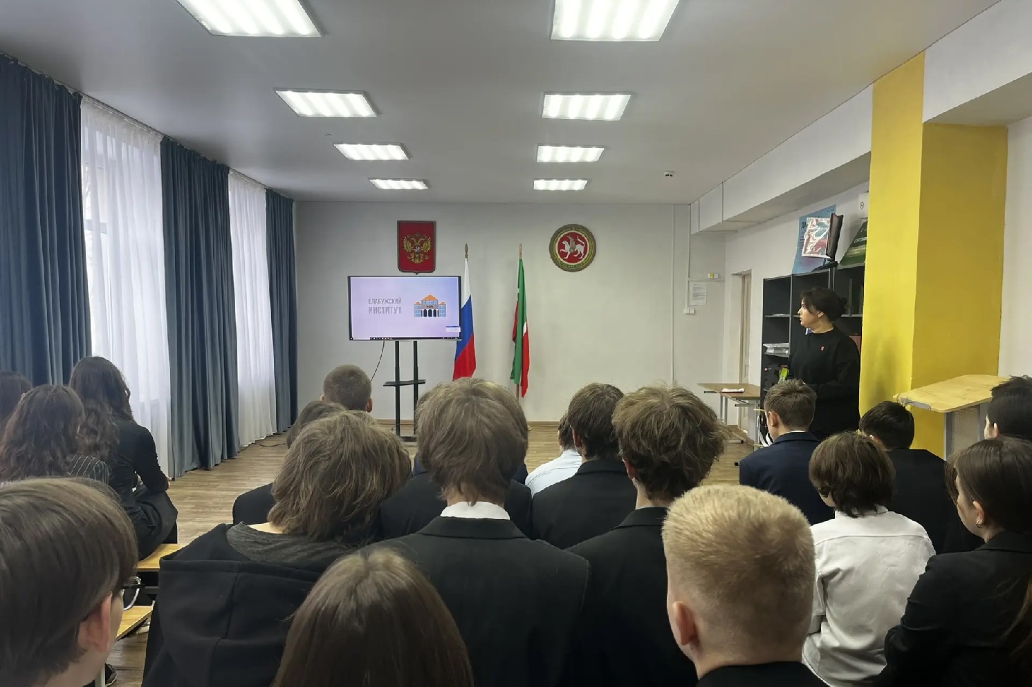 Профориентационные встречи со старшеклассниками прошли в Бугульме и Заинске Профориентационные встречи со старшеклассниками прошли в Бугульме и Заинске