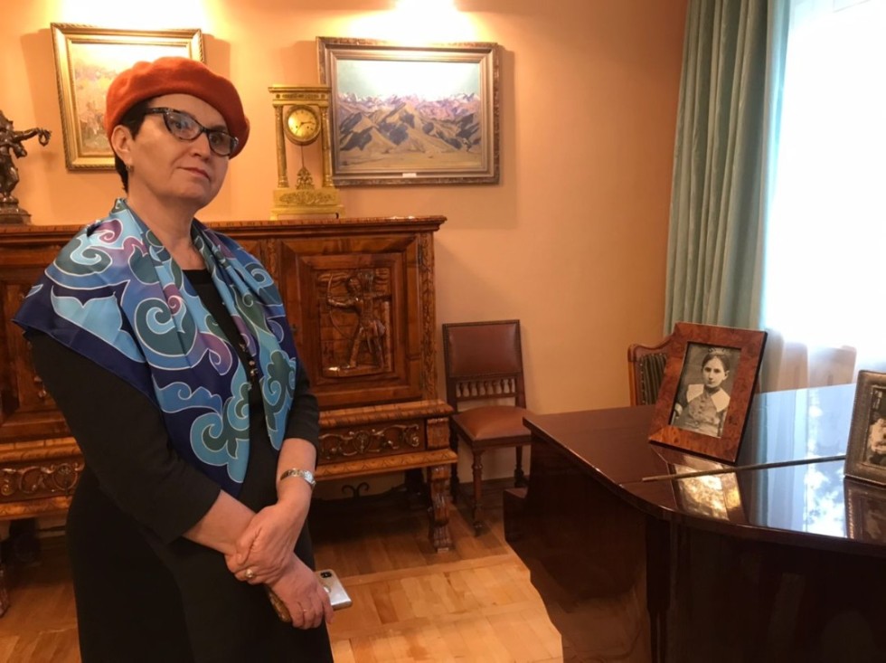 В музее Чингиза Айтматова в Бишкеке ,В музее Чингиза Айтматова в Бишкеке