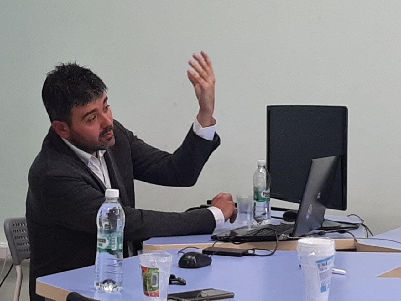 Моральные и интеллектуальные добродетели экспертов-в-действии Моральные и интеллектуальные добродетели экспертов-в-действии