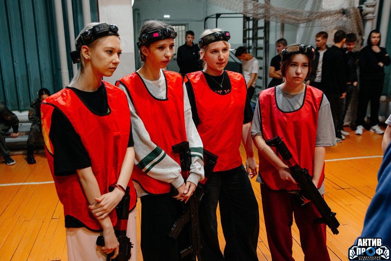 Жаркие бои в лазертаге Жаркие бои в лазертаге