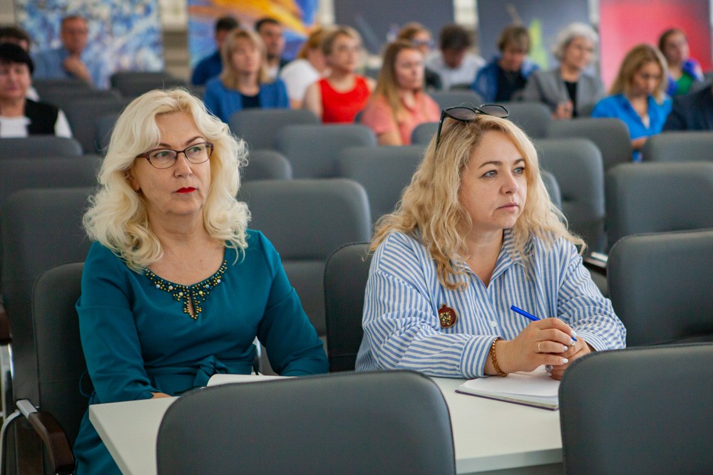 В Елабужском институте КФУ прошло очередное заседание Ученого совета В Елабужском институте КФУ прошло очередное заседание Ученого совета