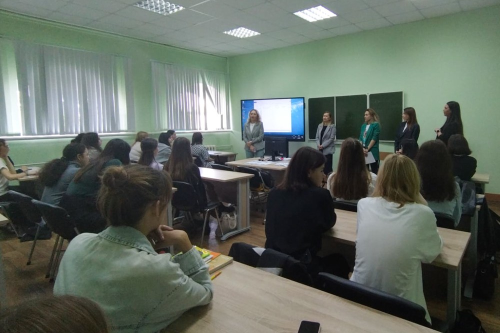 В Елабужском институте КФУ состоялась встреча с представителями Haier В Елабужском институте КФУ состоялась встреча с представителями Haier