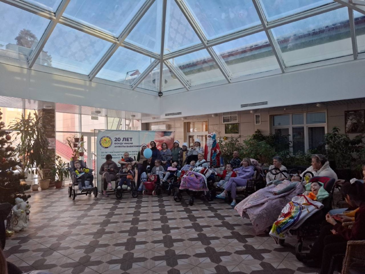 Как студенты соткали новогоднее чудо для детей Как студенты соткали новогоднее чудо для детей