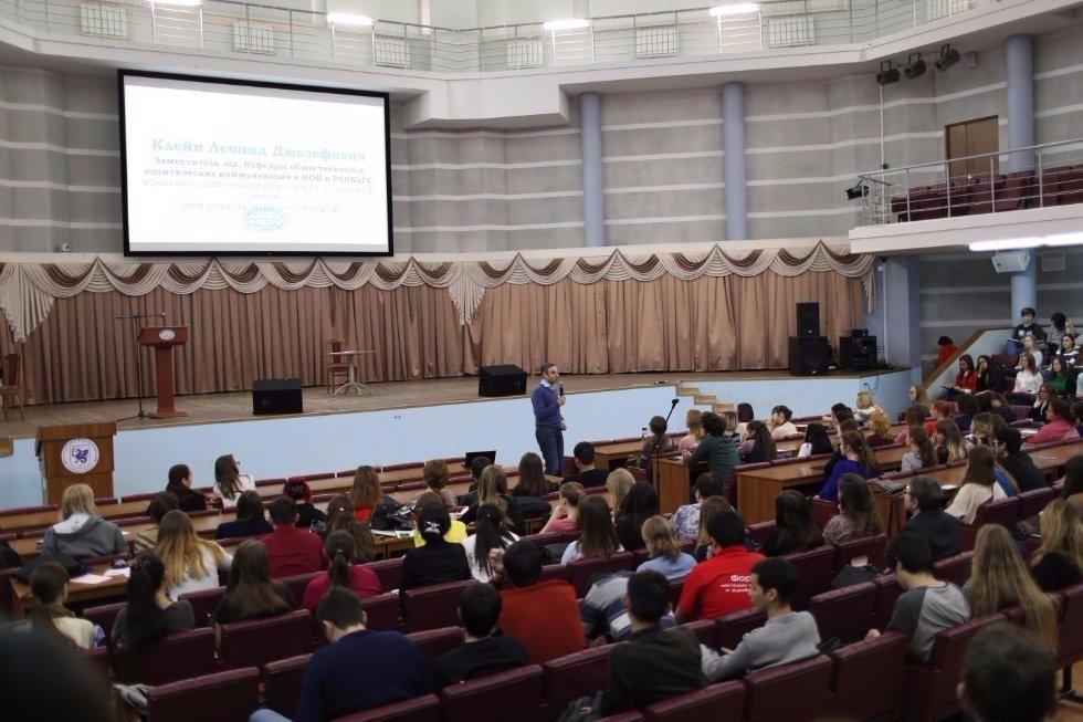 Read Tolstoy, love Tolstoy!