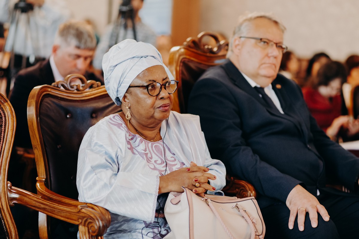 ������ ��� ����� �����: '���������� �������� ? ���� �� ����� �������� �������� ����� ������������'