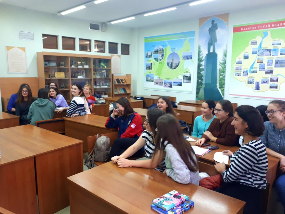 Интеллектуальная игра 'Jeopardy Game' Интеллектуальная игра 'Jeopardy Game'