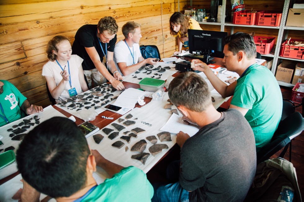 ��������