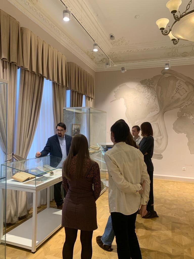 Экскурсия в музее  истории татарской литературы