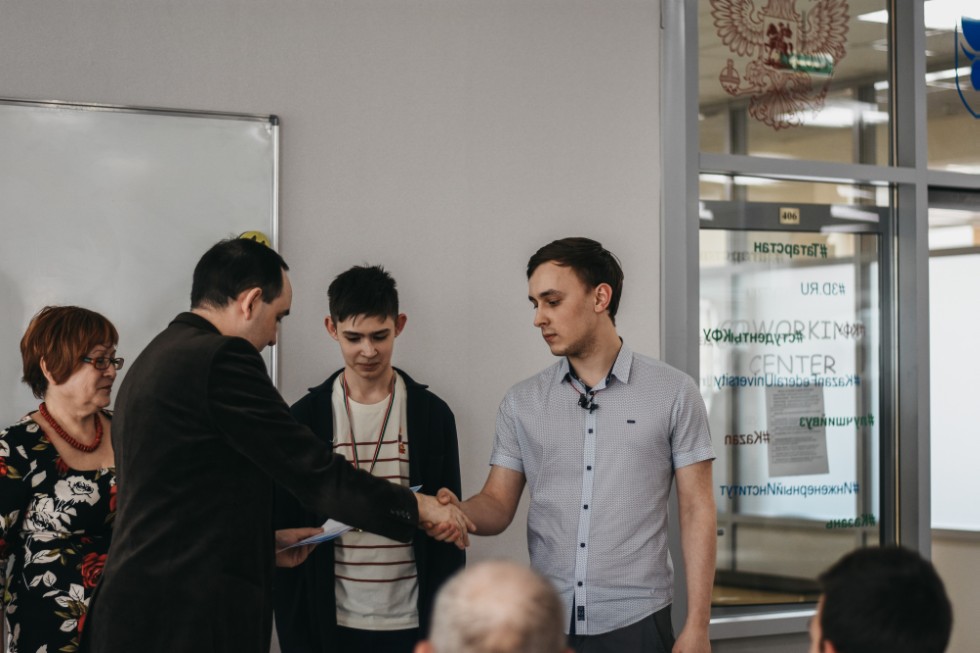 ����� ��������� ���� ������������� 