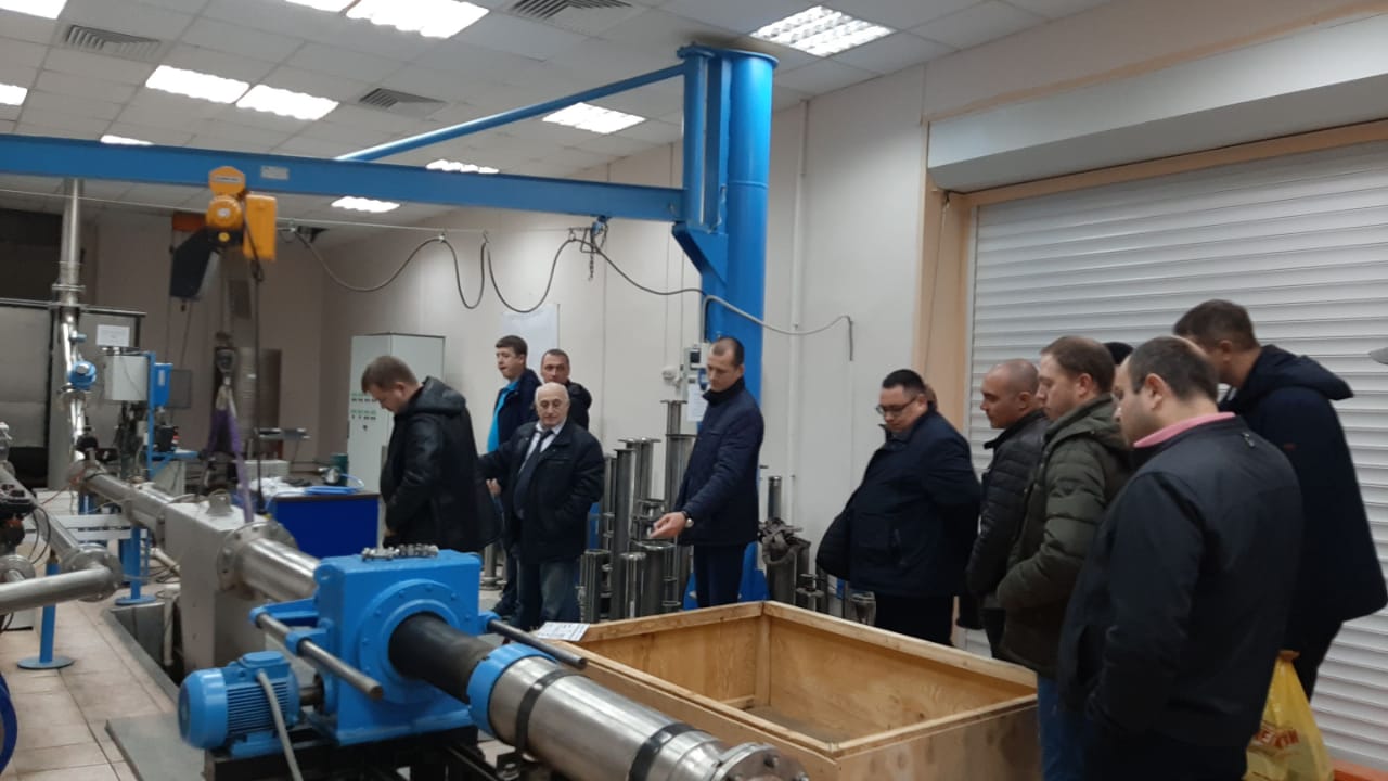 КФУ реализовал сразу три специальных проекта по заказу нефтяных компаний КФУ реализовал сразу три специальных проекта по заказу нефтяных компаний