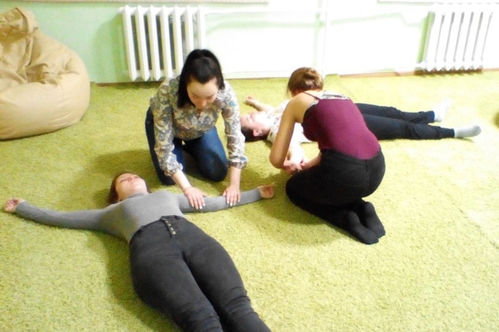 Телесно-ориентированный тренинг для студентов Елабужского института КФУ Телесно-ориентированный тренинг для студентов Елабужского института КФУ