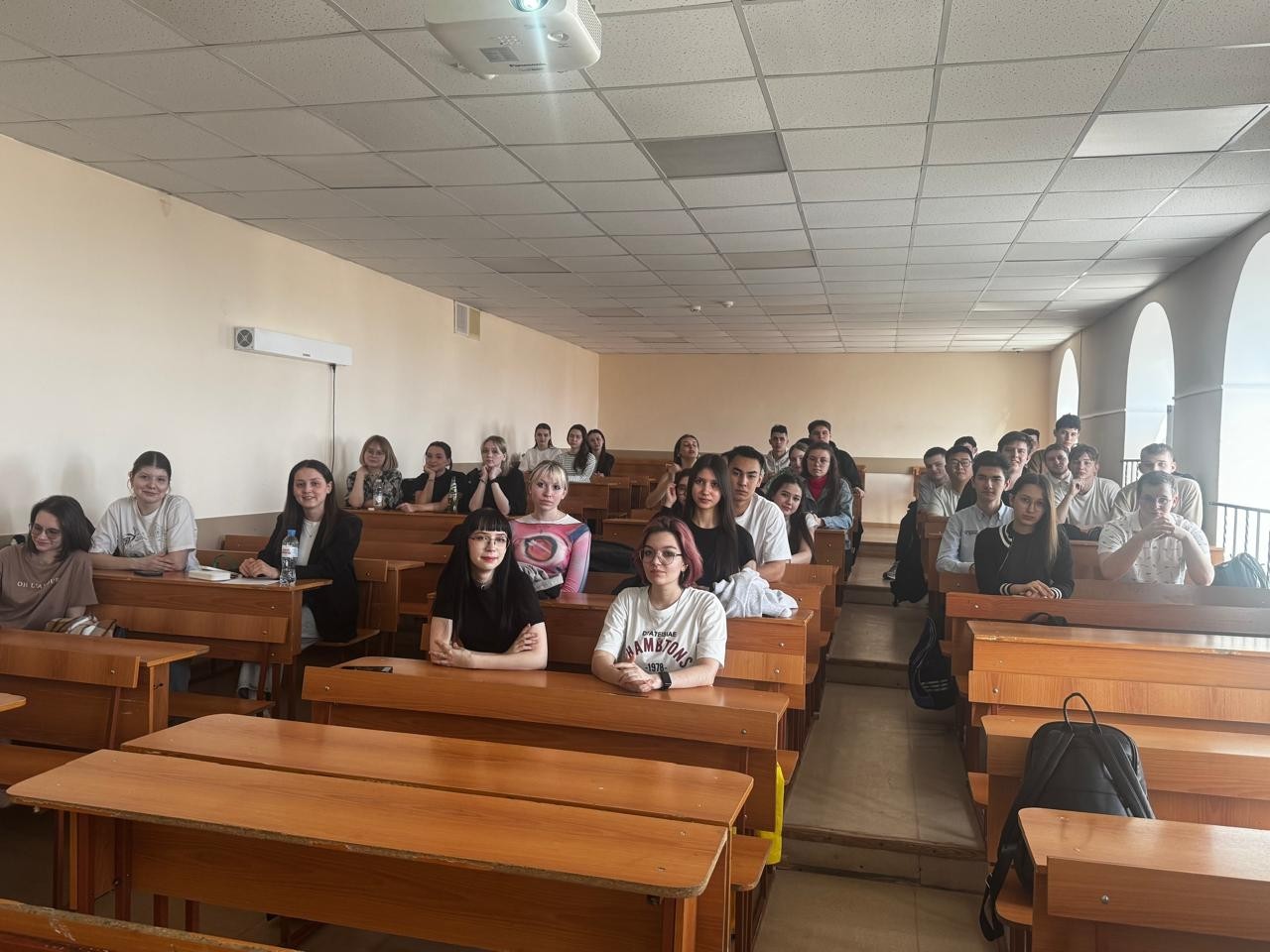 16 и 17 апреля преподаватели кафедры провели кураторские часы приуроченные к празднованию 80-й годовщины Победы в Великой отечественной войне 16 и 17 апреля преподаватели кафедры провели кураторские часы приуроченные к празднованию 80-й годовщины Победы в Великой отечественной войне