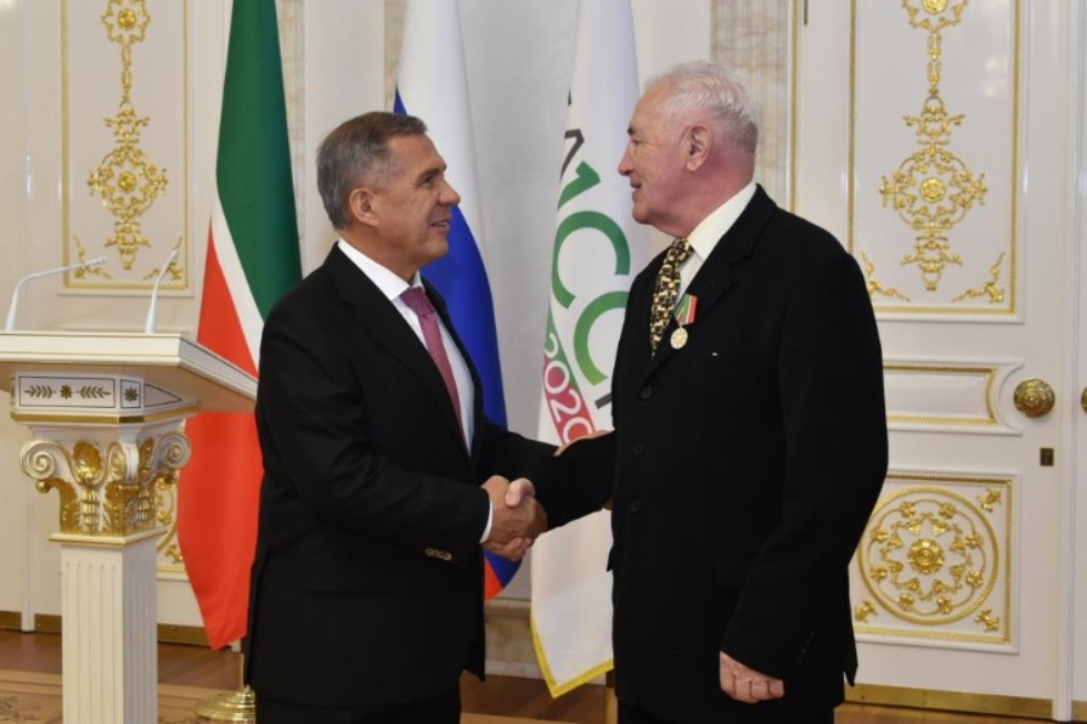 Former Rector of Kazan University Yury Konoplyov receives the Medal of the Order 'For the Merit to the Republic of Tatarstan' ,State Prize in Science and Technology of the Republic of Tatarstan