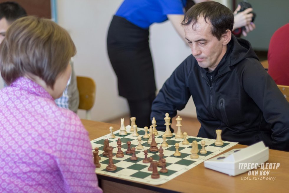 ��� � ���