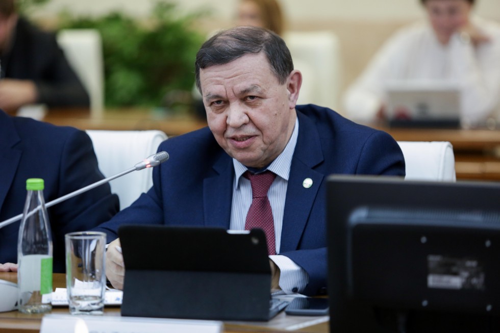 Council of Rectors of Tatarstan and President of Tatarstan Rustam Minnikhanov met on Russian Science Day