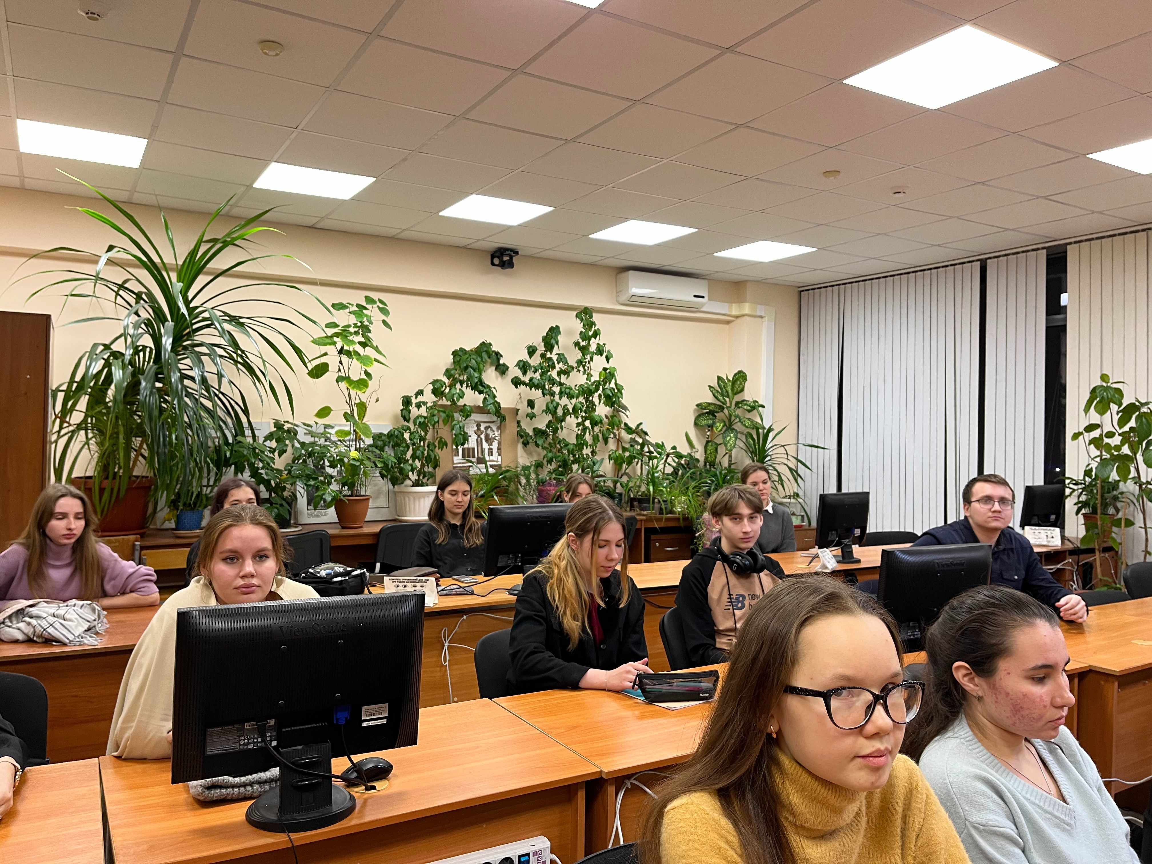 Беседа со студентами группы 05-109 о распространенных видах мошенничества Беседа со студентами группы 05-109 о распространенных видах мошенничества