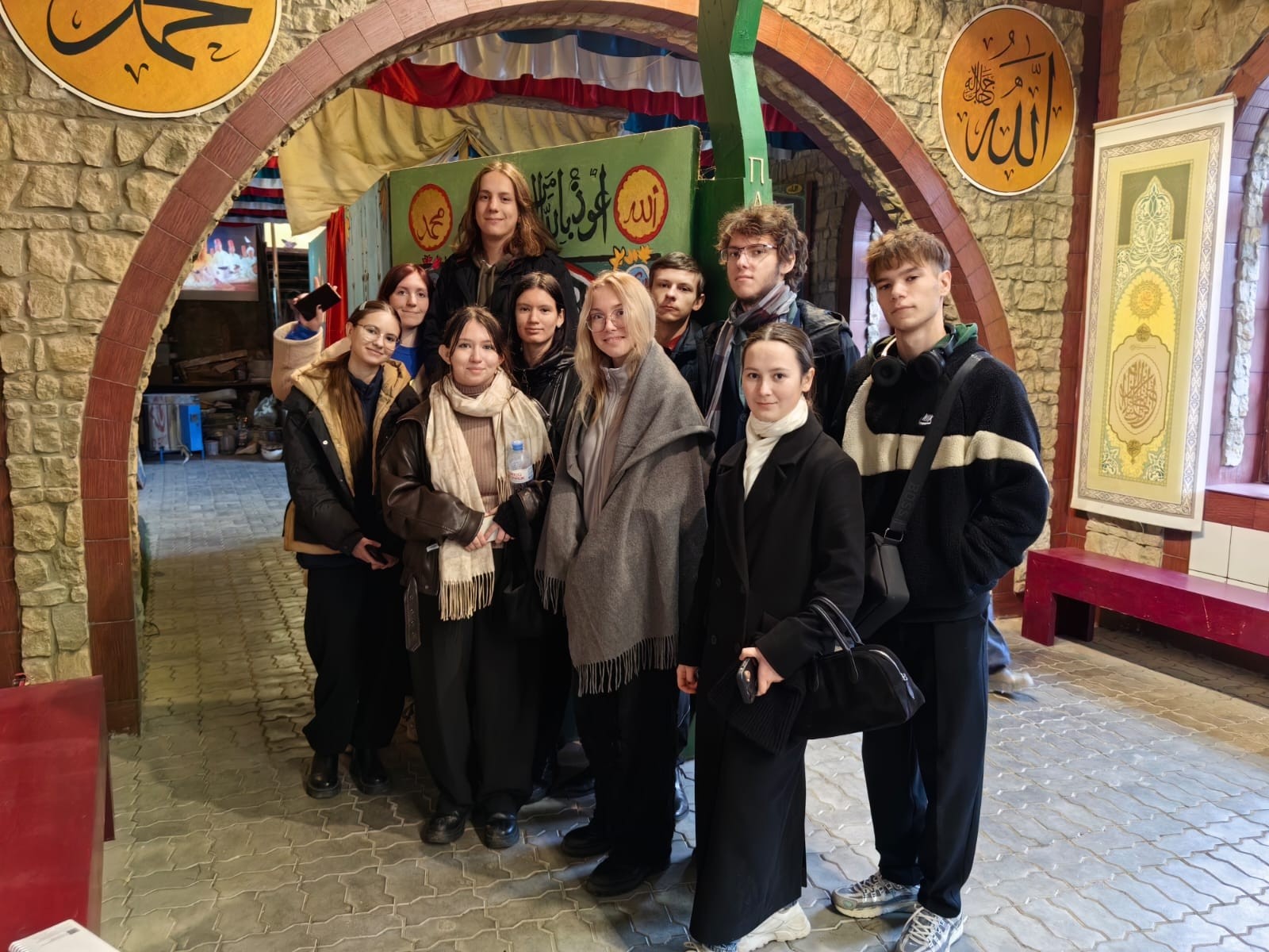 Экскурсия студентов-религиоведов в Экскурсия студентов-религиоведов в