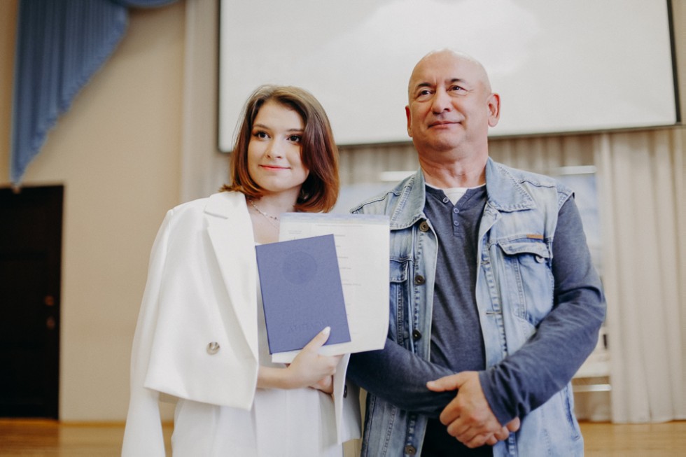 Состоялось торжественное вручение дипломов выпускникам бакалавриата по направлению Состоялось торжественное вручение дипломов выпускникам бакалавриата по направлению