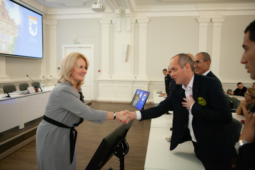 Преподаватели Гулистанского государственного педагогического института обучаются в ЕИ КФУ Преподаватели Гулистанского государственного педагогического института обучаются в ЕИ КФУ