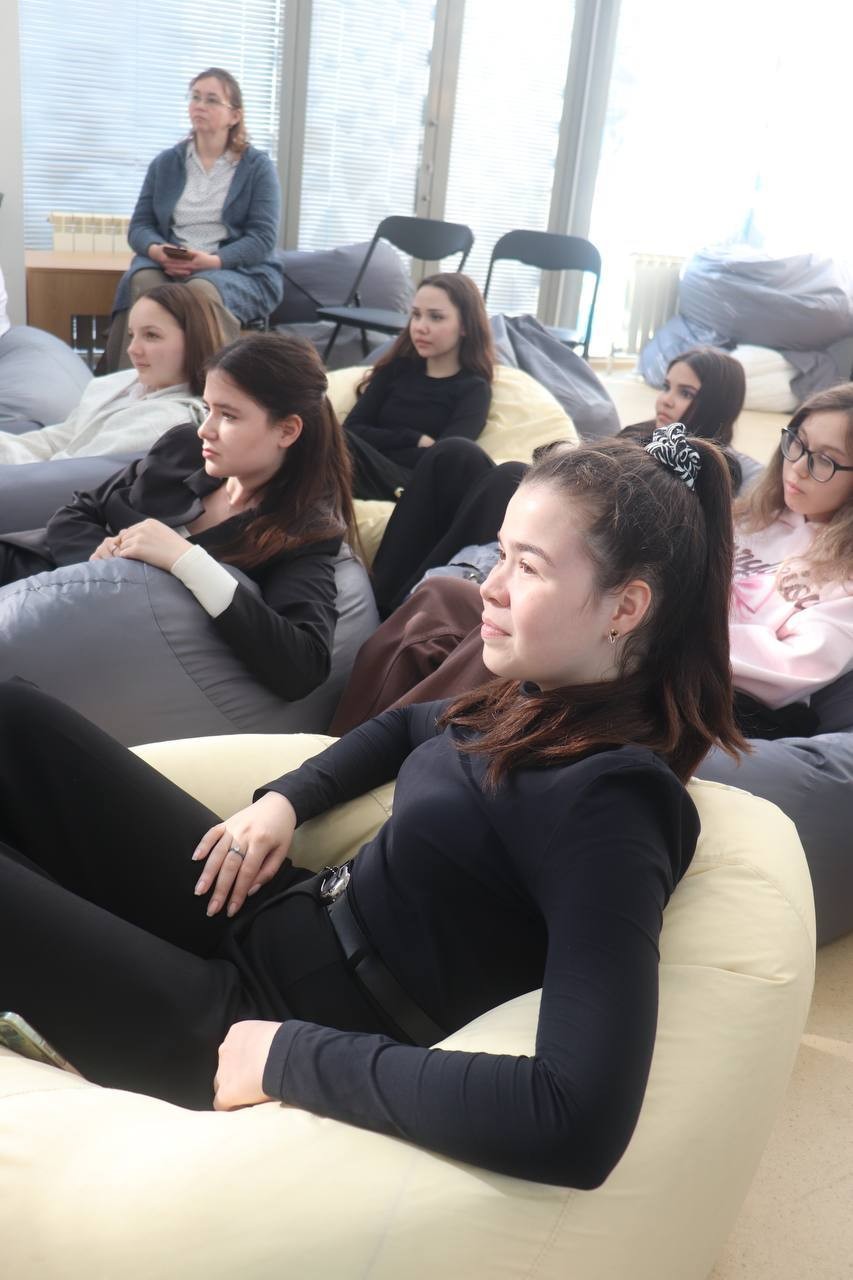 Ученики казанских школ на два дня стали студентами социологами Ученики казанских школ на два дня стали студентами социологами