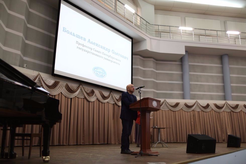 Read Tolstoy, love Tolstoy!