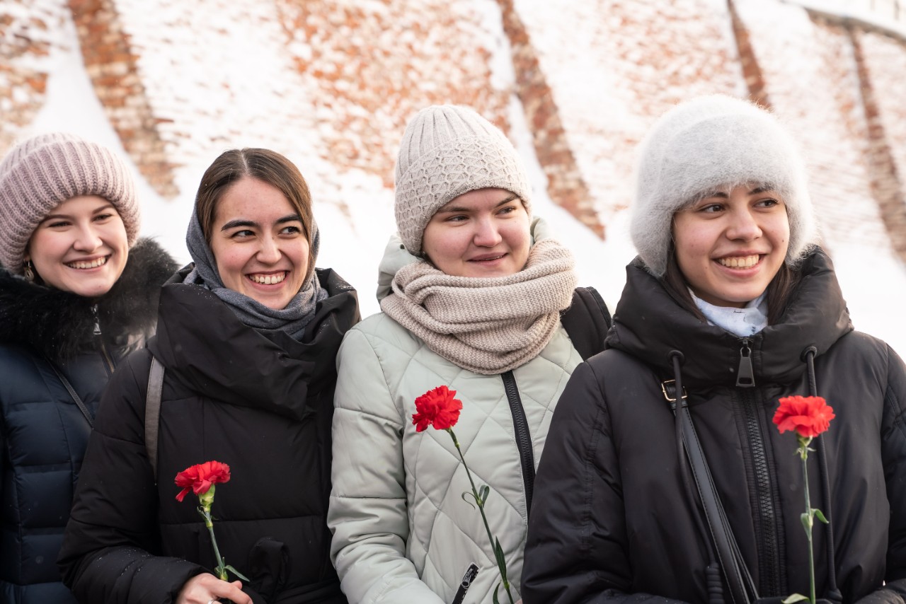 КФУның ректор бакчасында герой-шагыйрь Муса Җәлилне искә алдылар КФУның ректор бакчасында герой-шагыйрь Муса Җәлилне искә алдылар