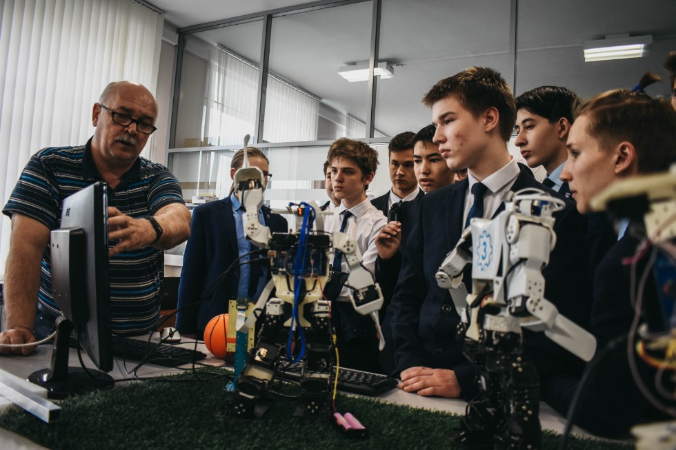 ����� ��������� ���� ������������� 