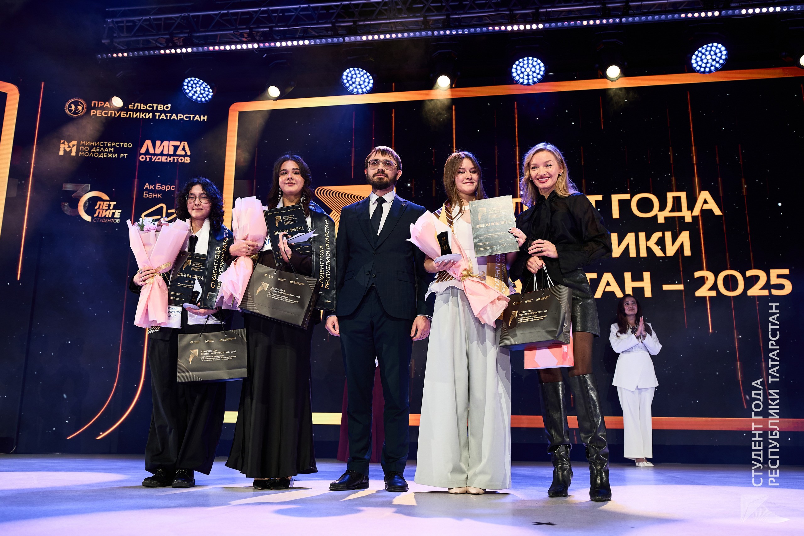 Медиацентр ИВМиИТ стали лауреатами премии 'Студент года Республики Татарстан ? 2025' в номинации 'Студенческое медиа года' Медиацентр ИВМиИТ стали лауреатами премии 'Студент года Республики Татарстан ? 2025' в номинации 'Студенческое медиа года'