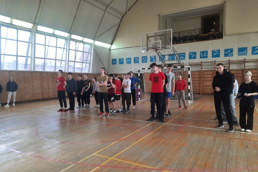 'Веселые старты' среди школьников из Лисичанска ,Елабужский институт КФУ