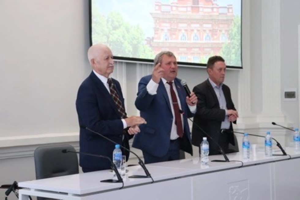 Татарская литература: проблемы и направления развития Татарская литература: проблемы и направления развития