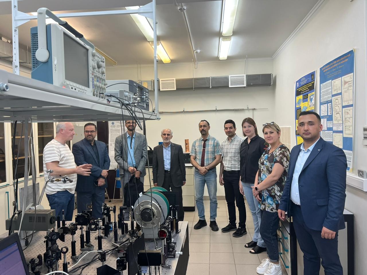 17 мая Институт физики посетили сотрудники высших учебных заведении Исламской Республики Иран!