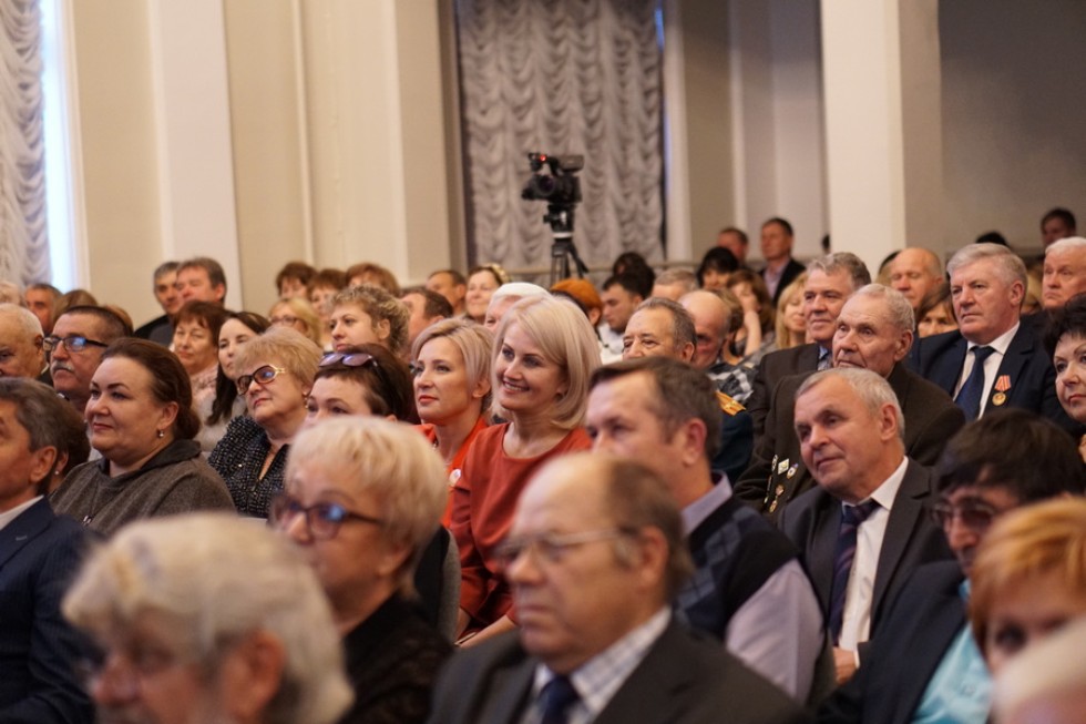 �� ������������� ����������� � ���������� ��������� ��� �������� 100-����� �����