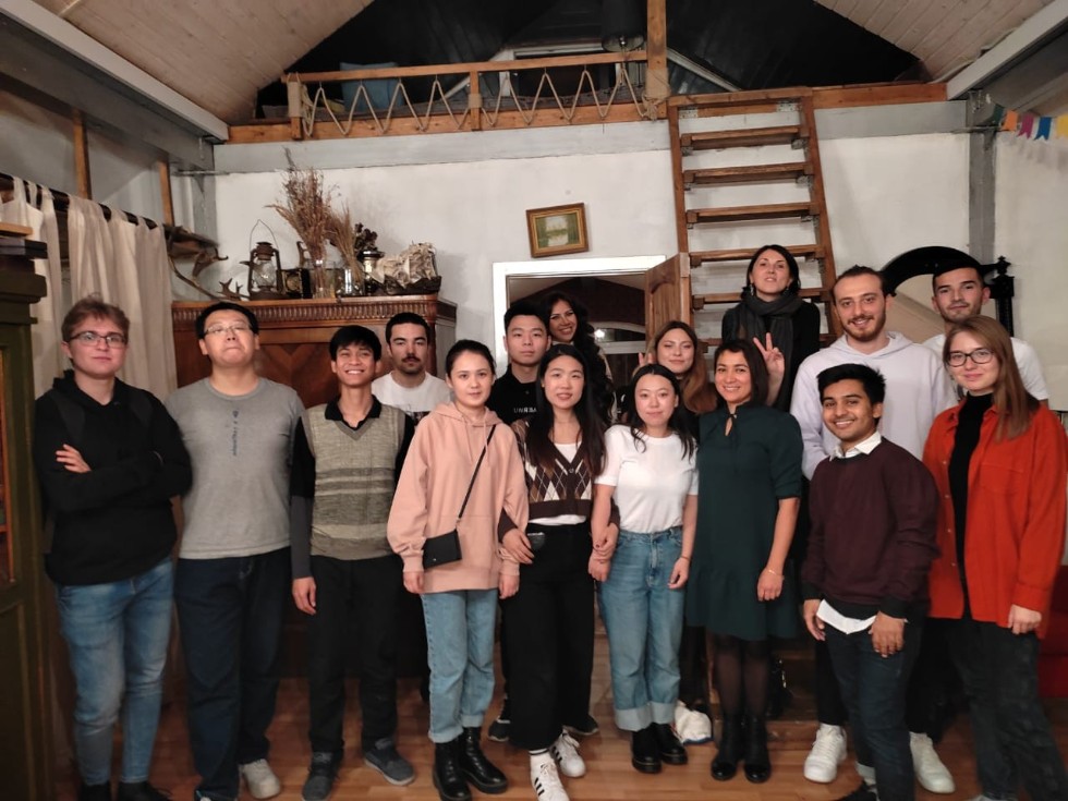 Мы с тобой на кухне посидим?? Мы с тобой на кухне посидим??