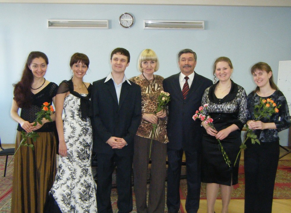 Прощание с Заслуженным работником культуры РТ, певицей, доцентом Альфией Галяутдиновой Прощание с Заслуженным работником культуры РТ, певицей, доцентом Альфией Галяутдиновой