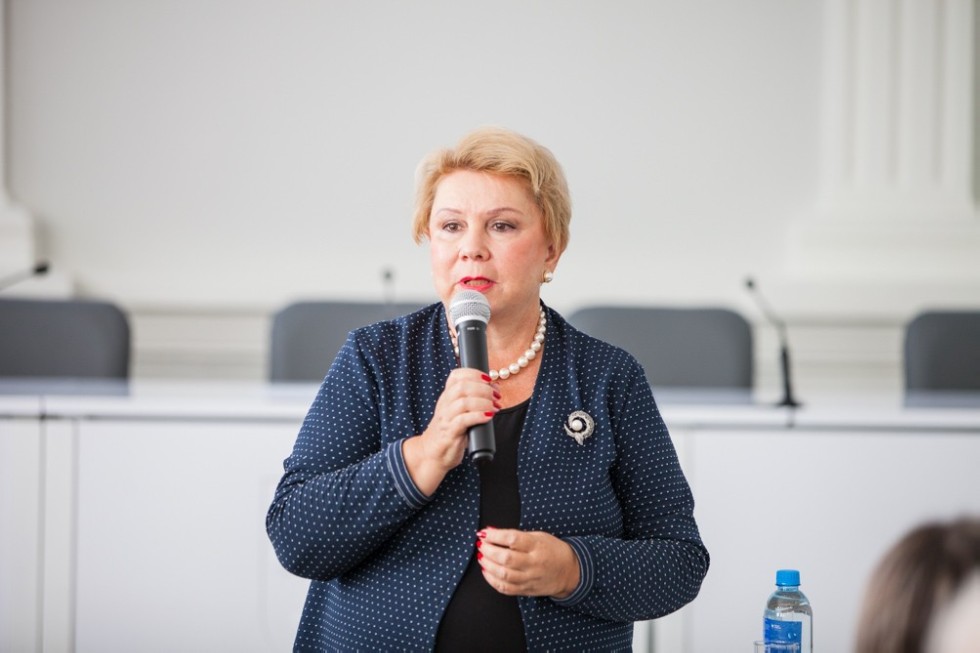 В Елабужском институте КФУ состоялось закрытие Международной научно-практической конференции 'VIII Махмутовские чтения: Интеграция региональной системы профессионального образования в европейское пространство' В Елабужском институте КФУ состоялось закрытие Международной научно-практической конференции 'VIII Махмутовские чтения: Интеграция региональной системы профессионального образования в европейское пространство'