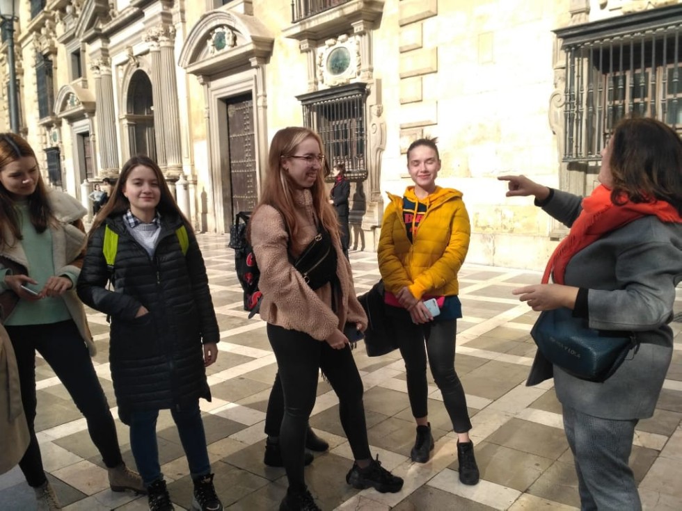 ������������ ������ �������� � �������� ����� �������