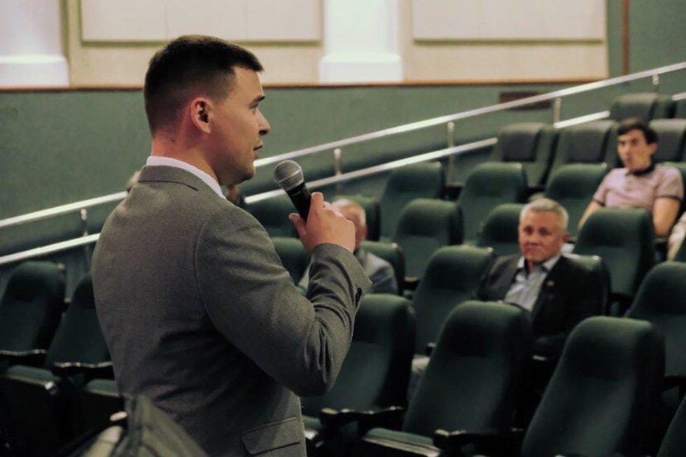 Закрытый кинопоказ Закрытый кинопоказ