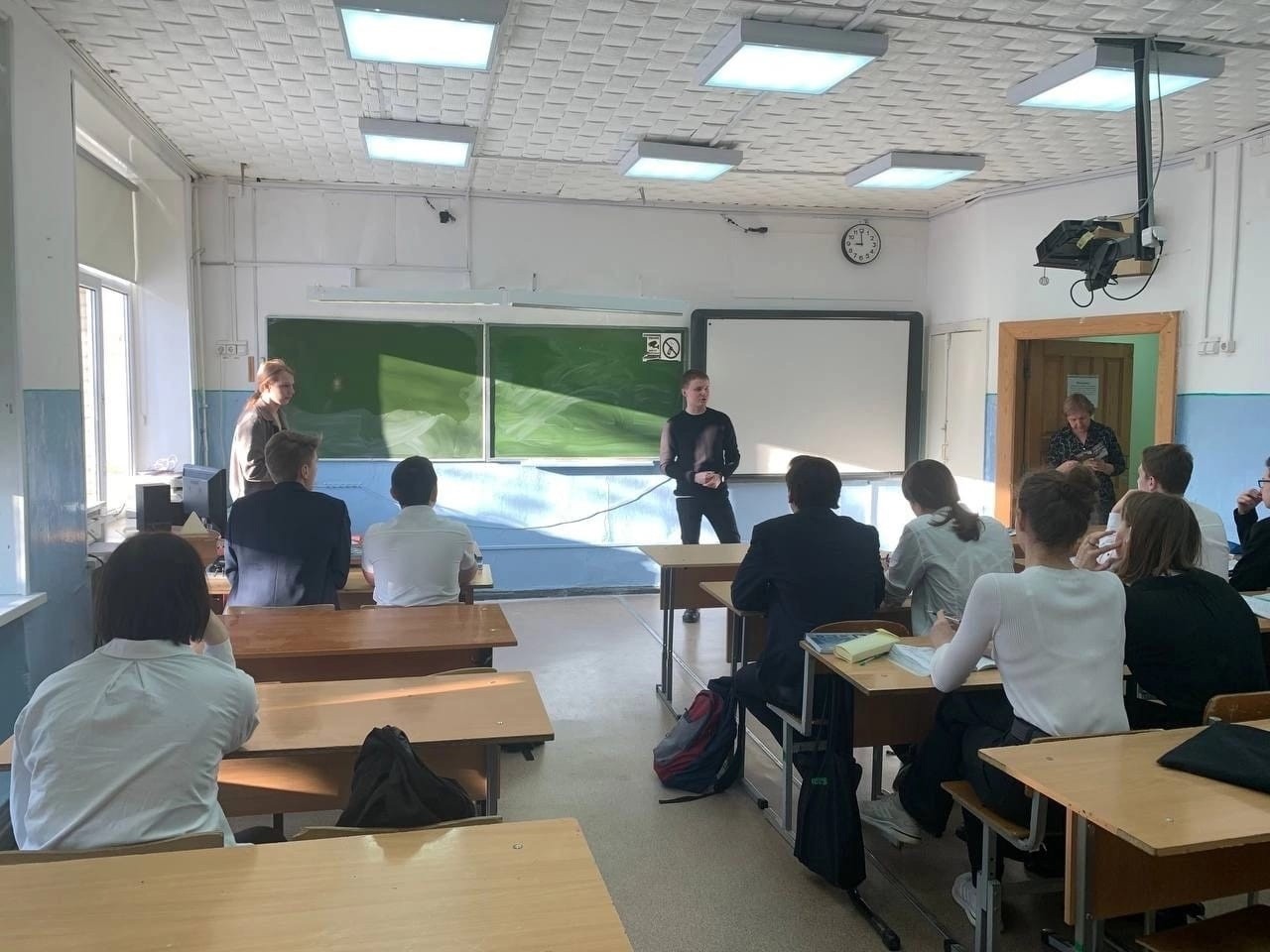 Профориентация в лицее №1 г. Оренбург и СОШ с. Ядыгерь Профориентация в лицее №1 г. Оренбург и СОШ с. Ядыгерь