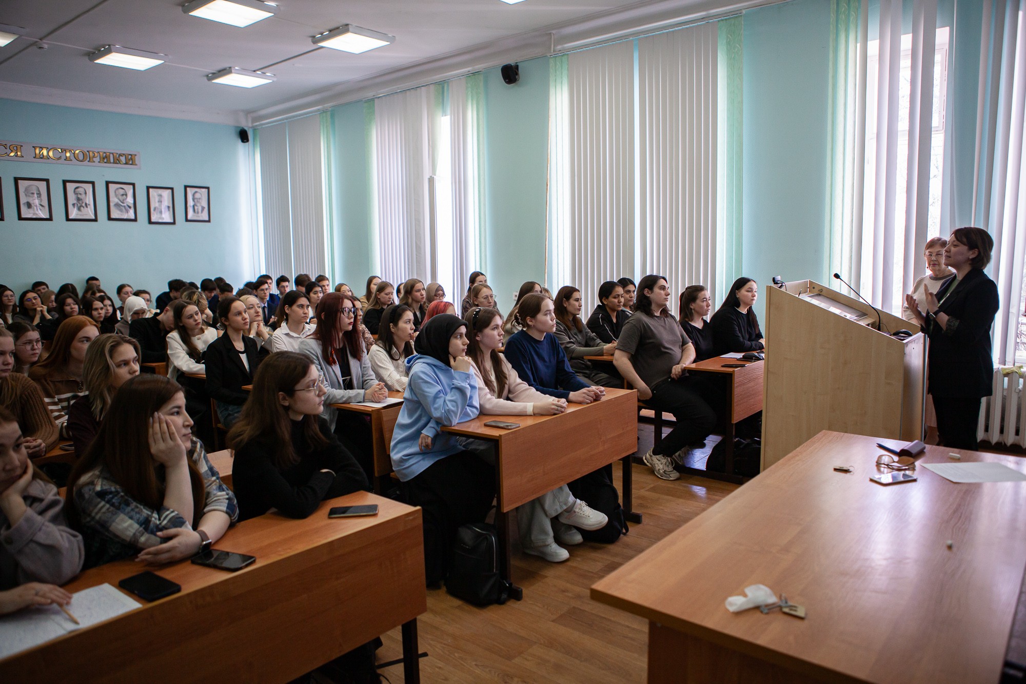 ������ � ����� � ����������� �����: �������� ������-��������������� �����������