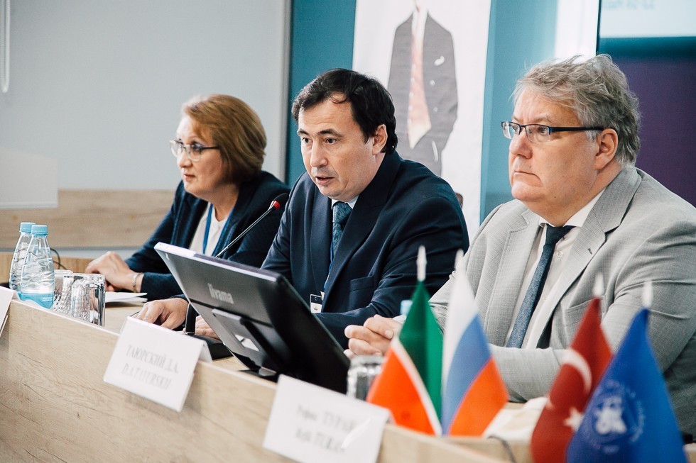 В Институте международных отношений проходит I Международный научный симпозиум 'История и культура Золотой Орды' В Институте международных отношений проходит I Международный научный симпозиум 'История и культура Золотой Орды'