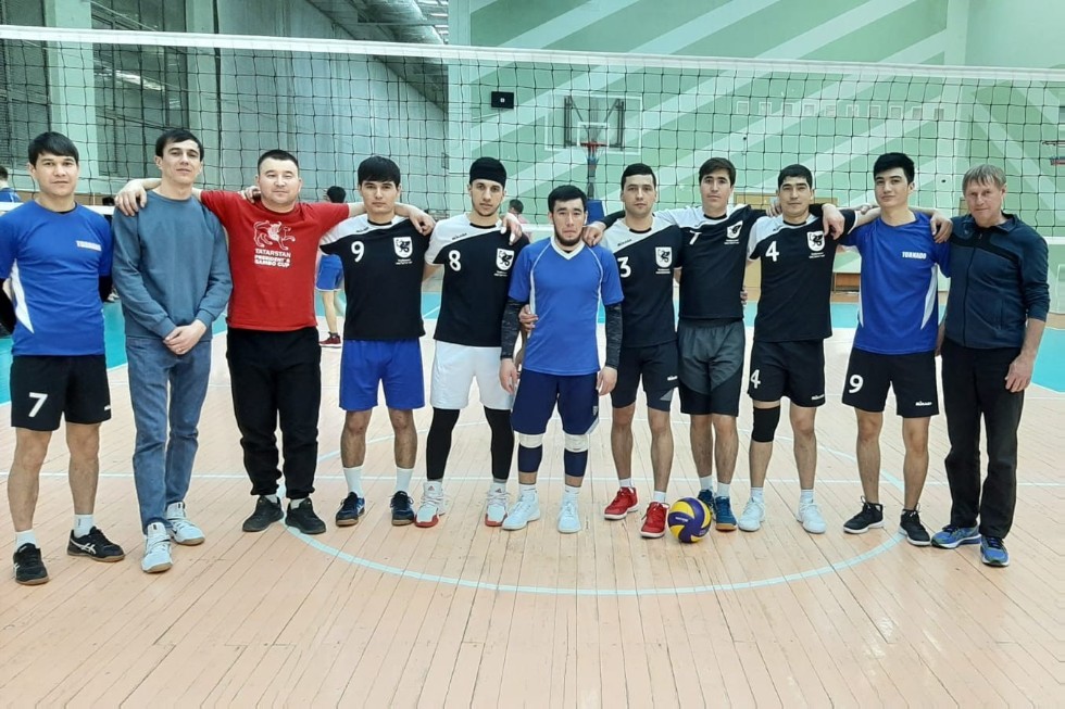 Команда Елабужского института ? победитель соревнований по волейболу Закамского региона Команда Елабужского института ? победитель соревнований по волейболу Закамского региона