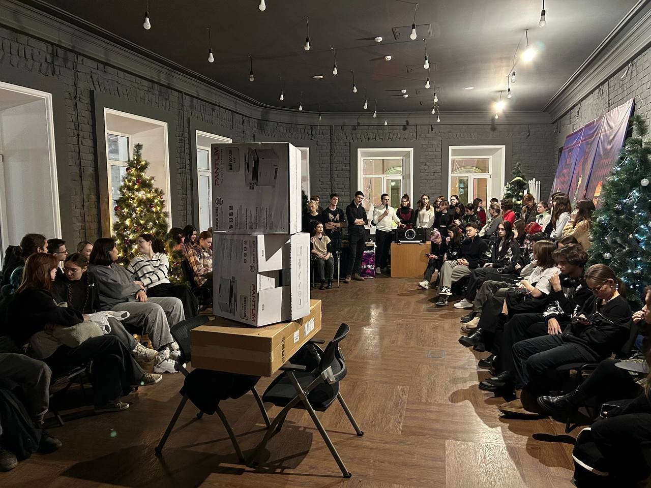 Прошел первый день фестиваля 'ОТКРЫВАЯ МИР НАУКИ' Прошел первый день фестиваля 'ОТКРЫВАЯ МИР НАУКИ'